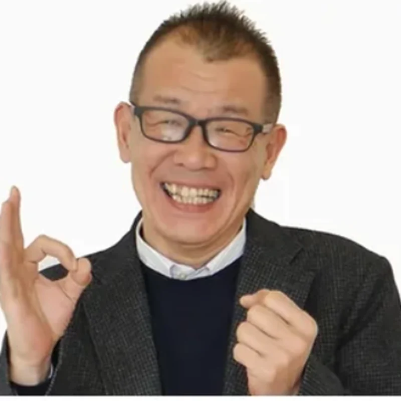 OKサインをして笑うM・S